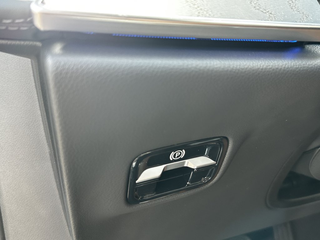 New 2026 Mercedes-Benz E 450 4MATIC Sedan image 36
