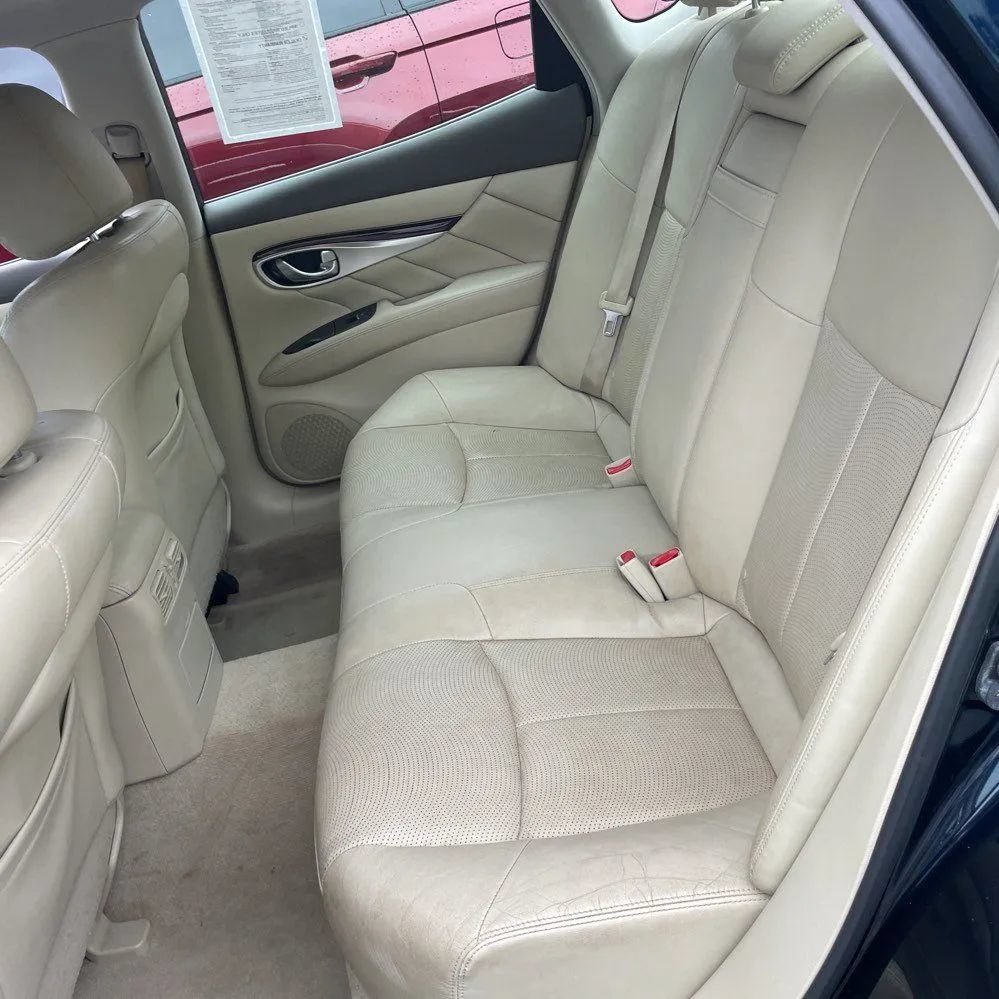 Used 2015 INFINITI Q70 3.7 AWD/4WD image 24
