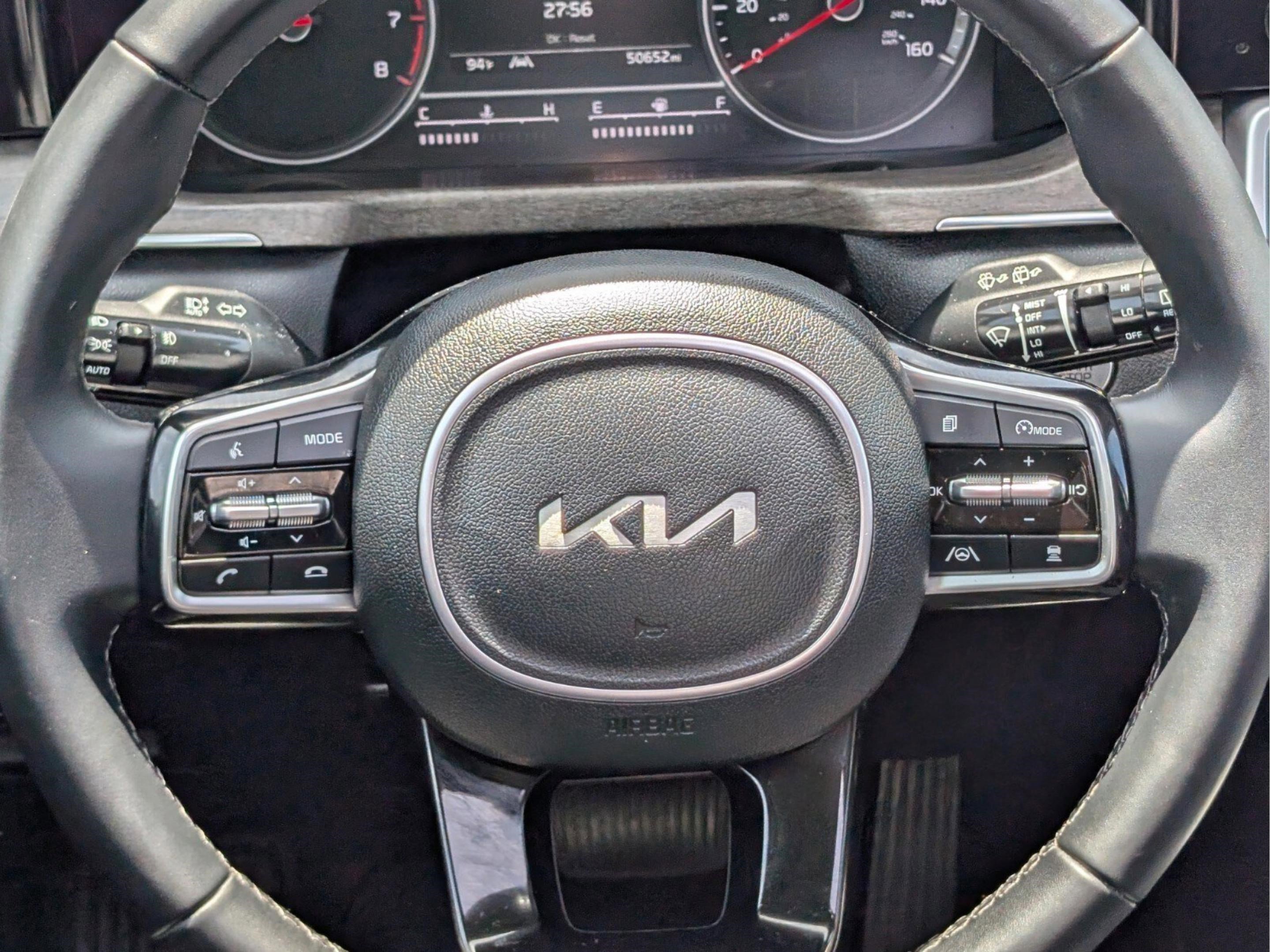 Used 2023 Kia Sorento EX w/ Panoramic Sunroof Package FWD image 13