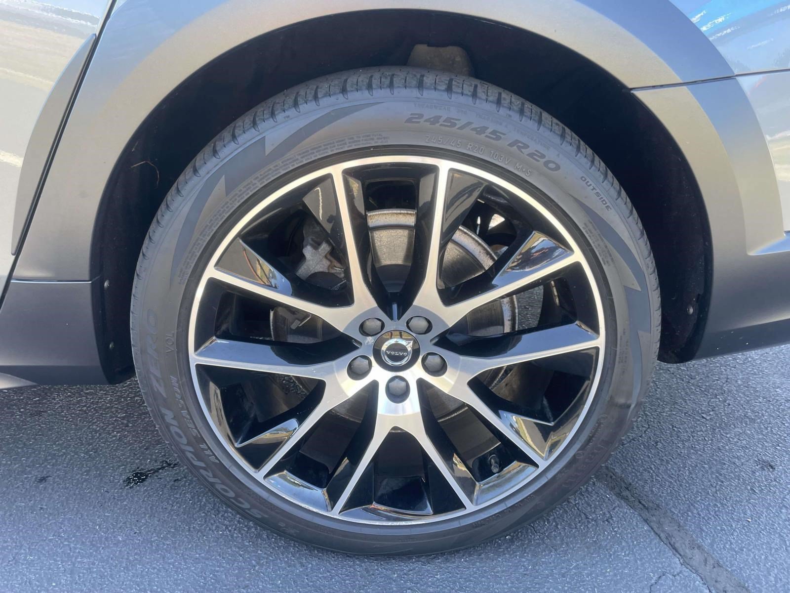 Used 2020 Volvo V90 T6 Cross Country w/ Protection Package Premier AWD/4WD image 7