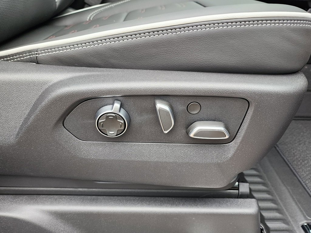 New 2026 GMC Sierra 1500 AT4X image 41