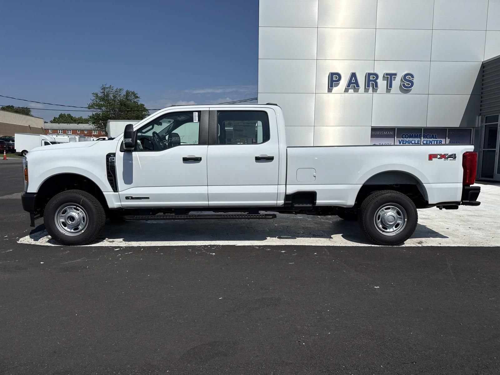 New 2026 Ford F250 4x4 Crew Cab Super Duty image 6