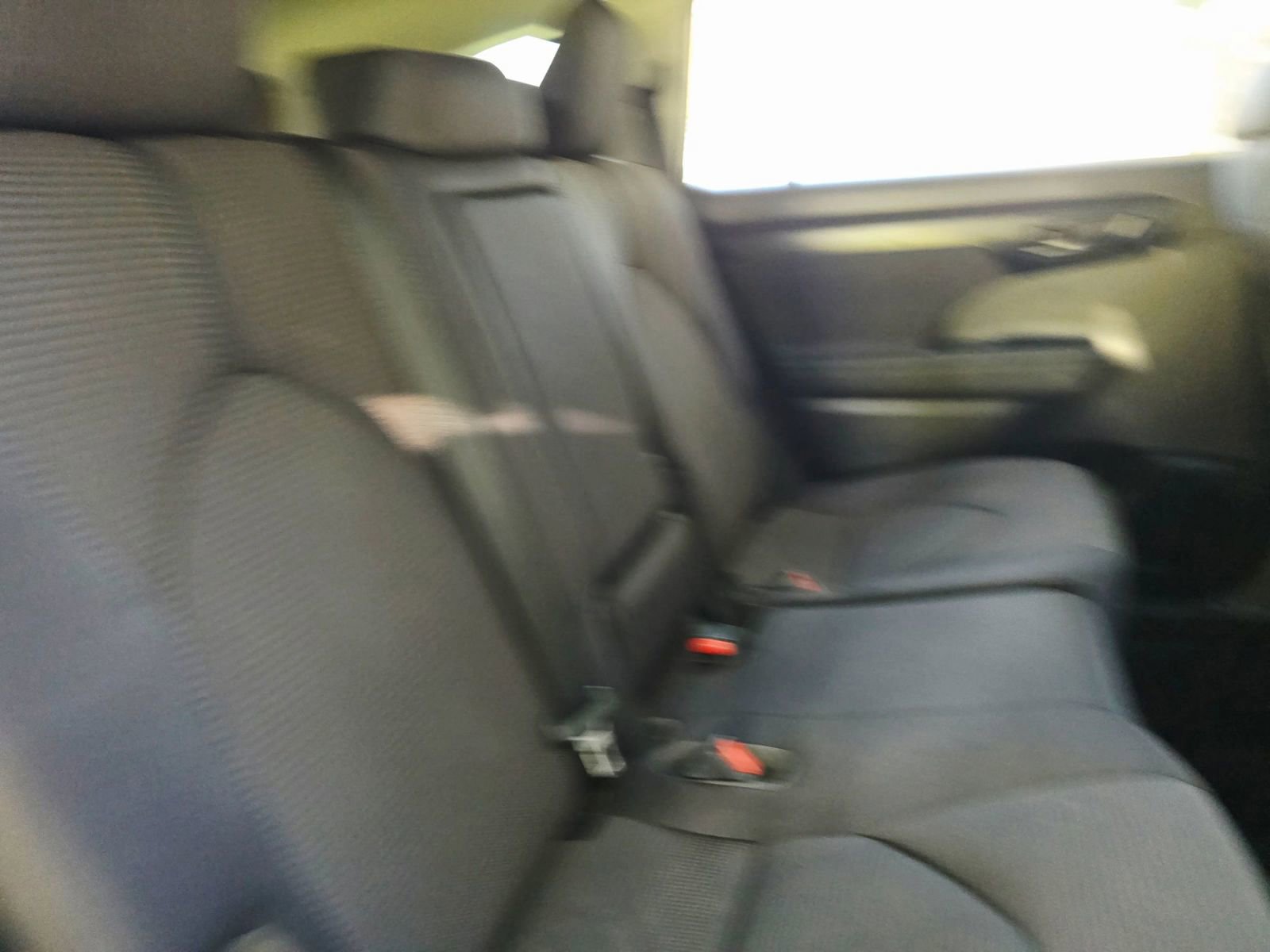 Used 2020 Toyota Highlander LE FWD image 31