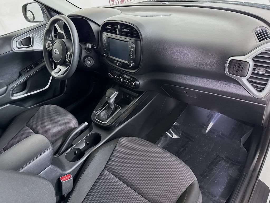 Used 2021 Kia Soul LX FWD image 30