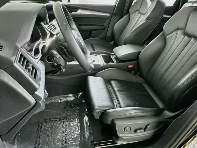 Used 2020 Audi Q5 2.0T Titanium Premium Plus AWD/4WD image 9