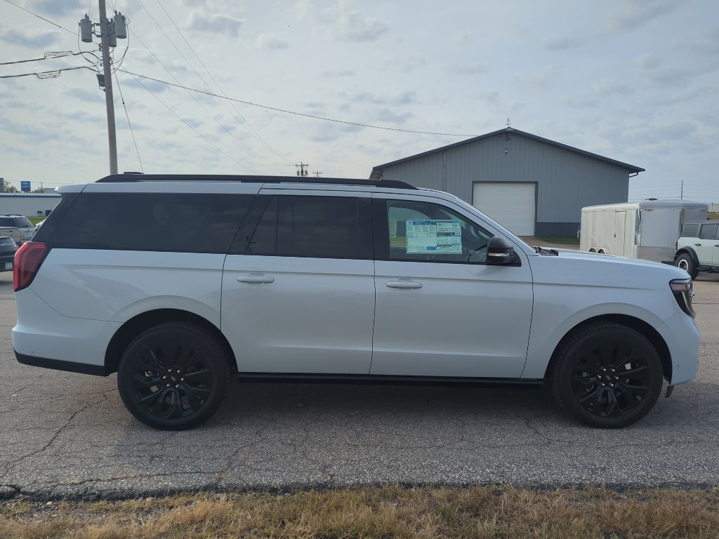 New 2025 Ford Expedition Max Platinum image 8