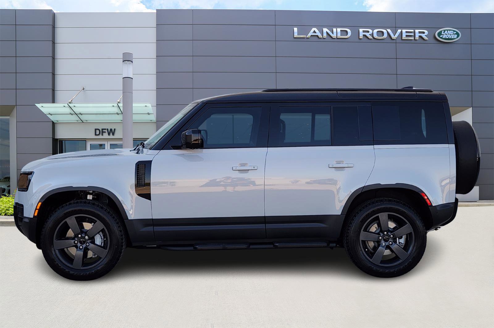 New 2026 Land Rover Defender 110 S image 3