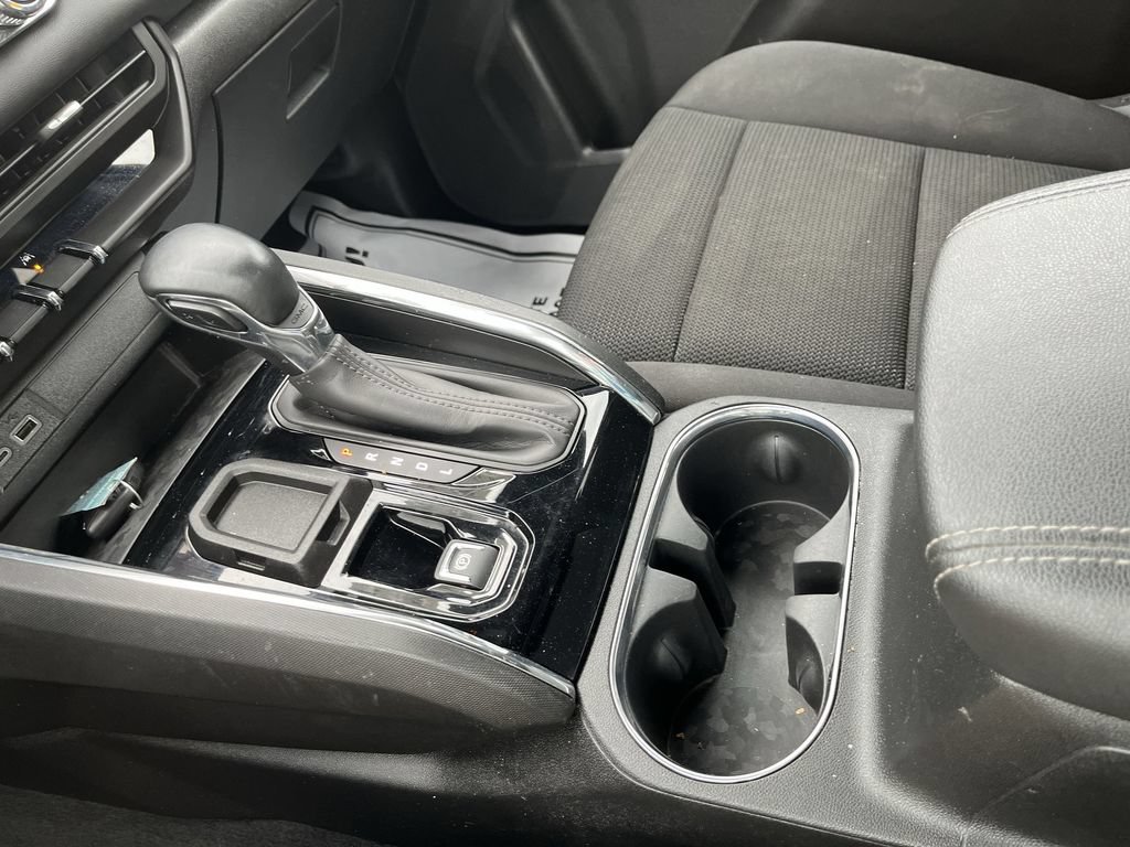 Used 2024 GMC Canyon Elevation RWD image 21