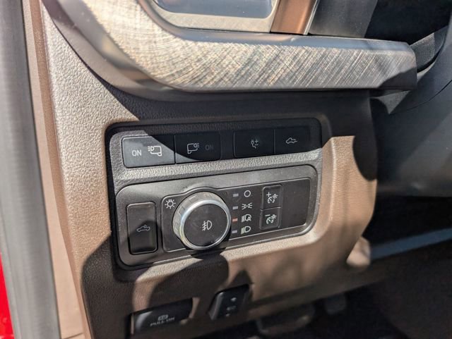 Used 2024 Ford F350 King Ranch w/ FX4 Off-Road Package image 17