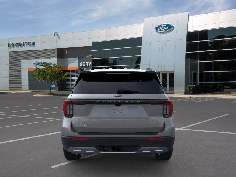New 2025 Ford Explorer Active image 5