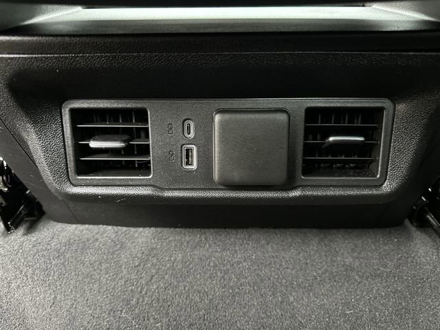 Used 2024 Chevrolet Silverado 1500 LT image 17
