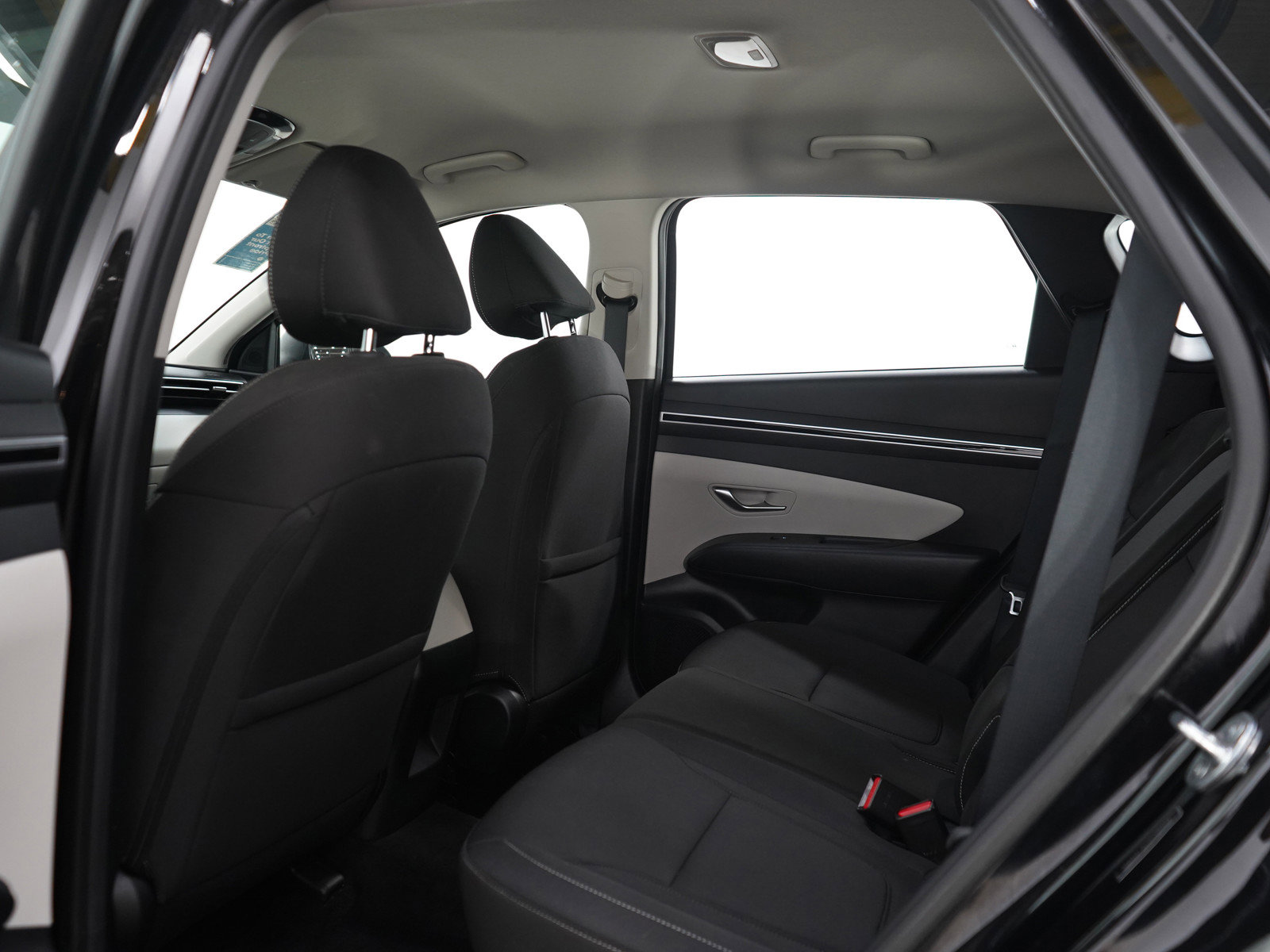 Used 2023 Hyundai Tucson SE AWD/4WD image 15