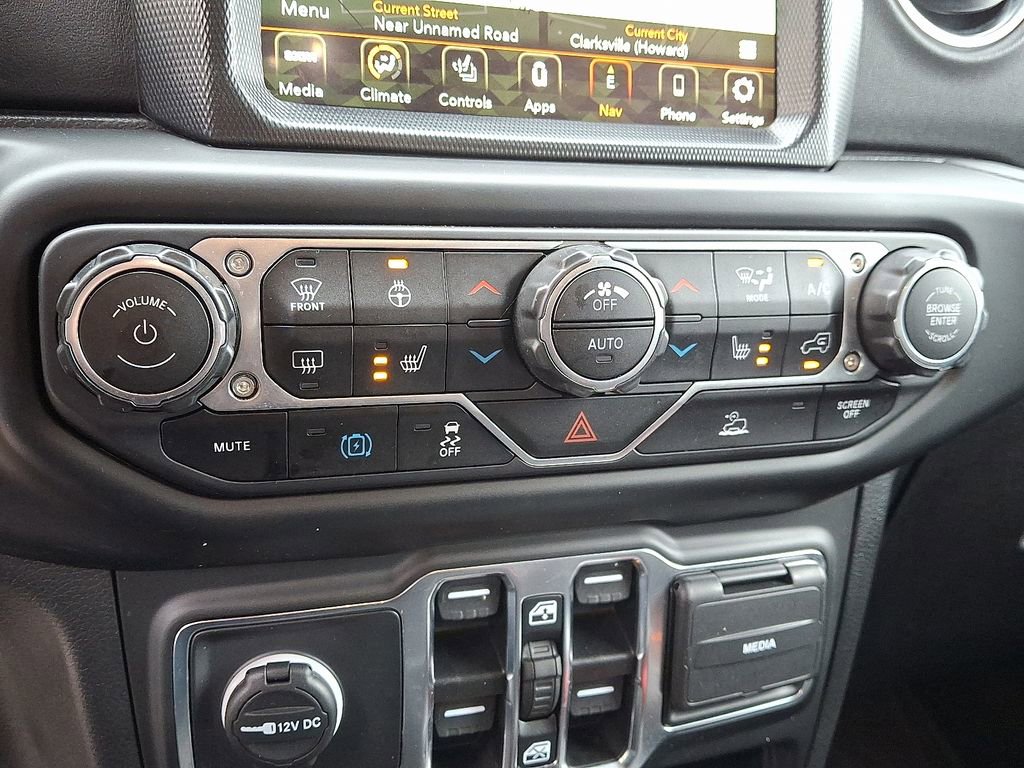 Used 2023 Jeep Wrangler Unlimited Sahara w/ Cold Weather Group AWD/4WD image 15