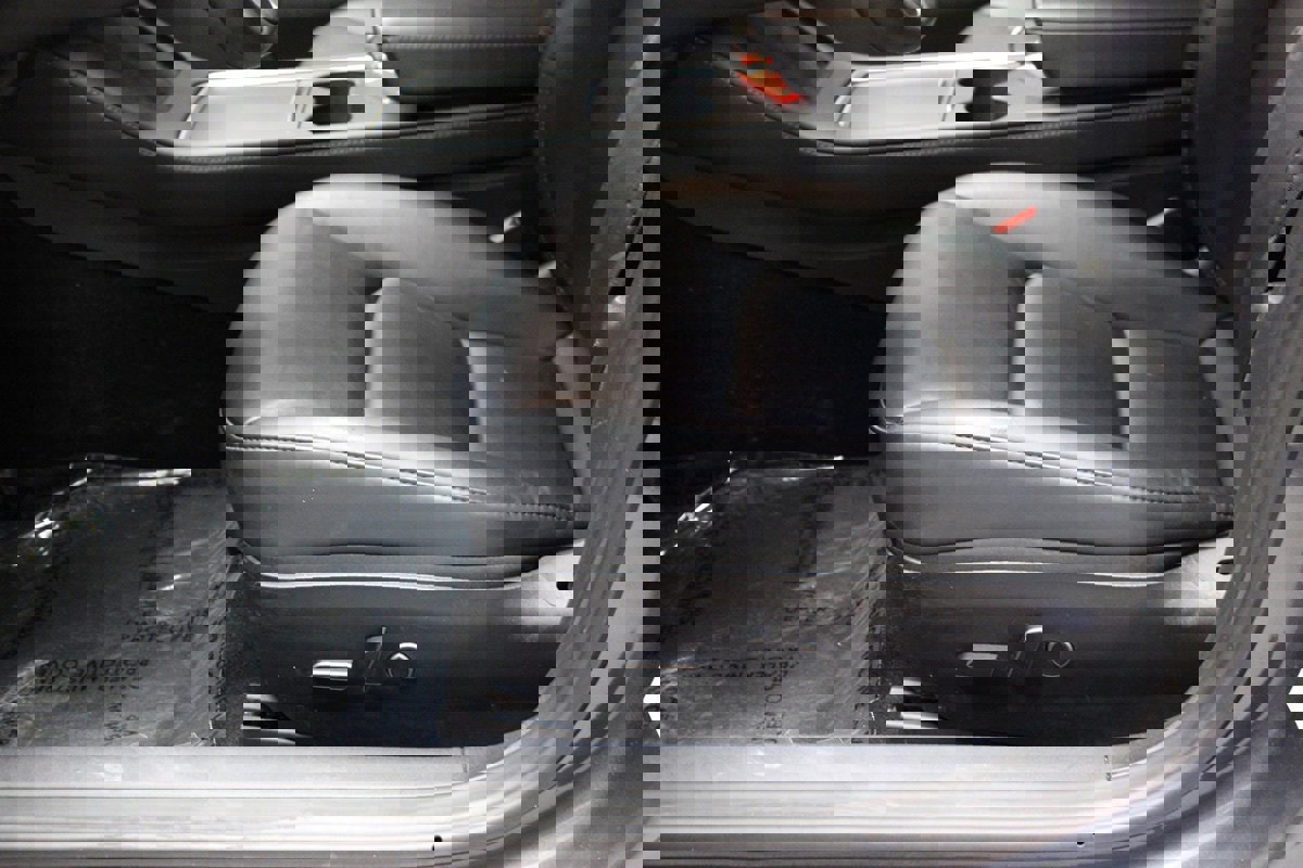 Used 2023 Tesla Model 3 Standard Range RWD image 37