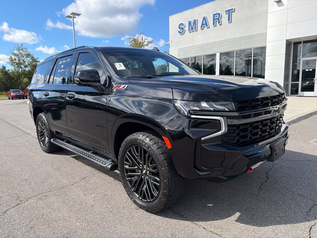 Used 2021 Chevrolet Tahoe Z71 w/ Luxury Package AWD/4WD image 2