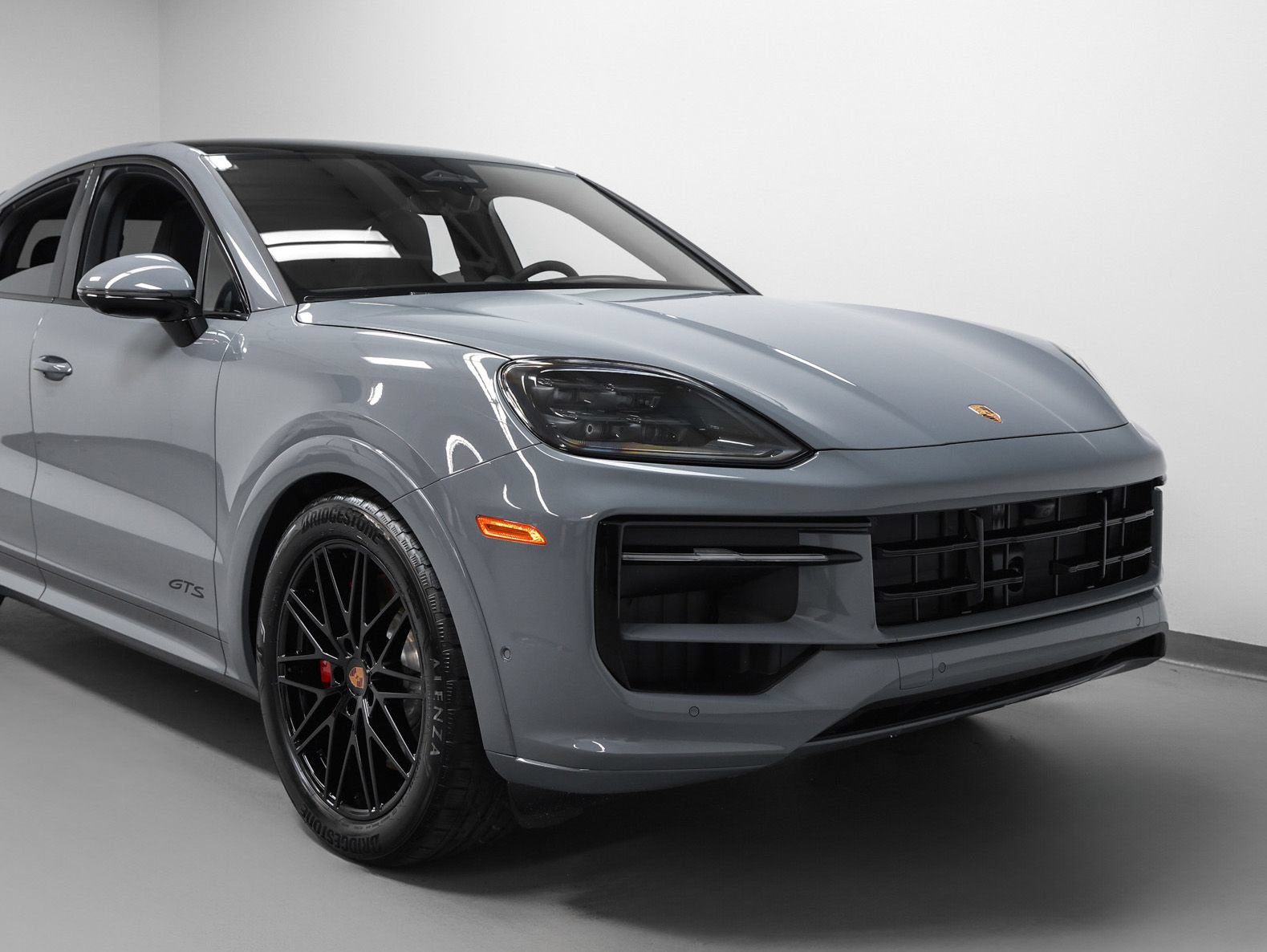New 2026 Porsche Cayenne GTS AWD/4WD image 9