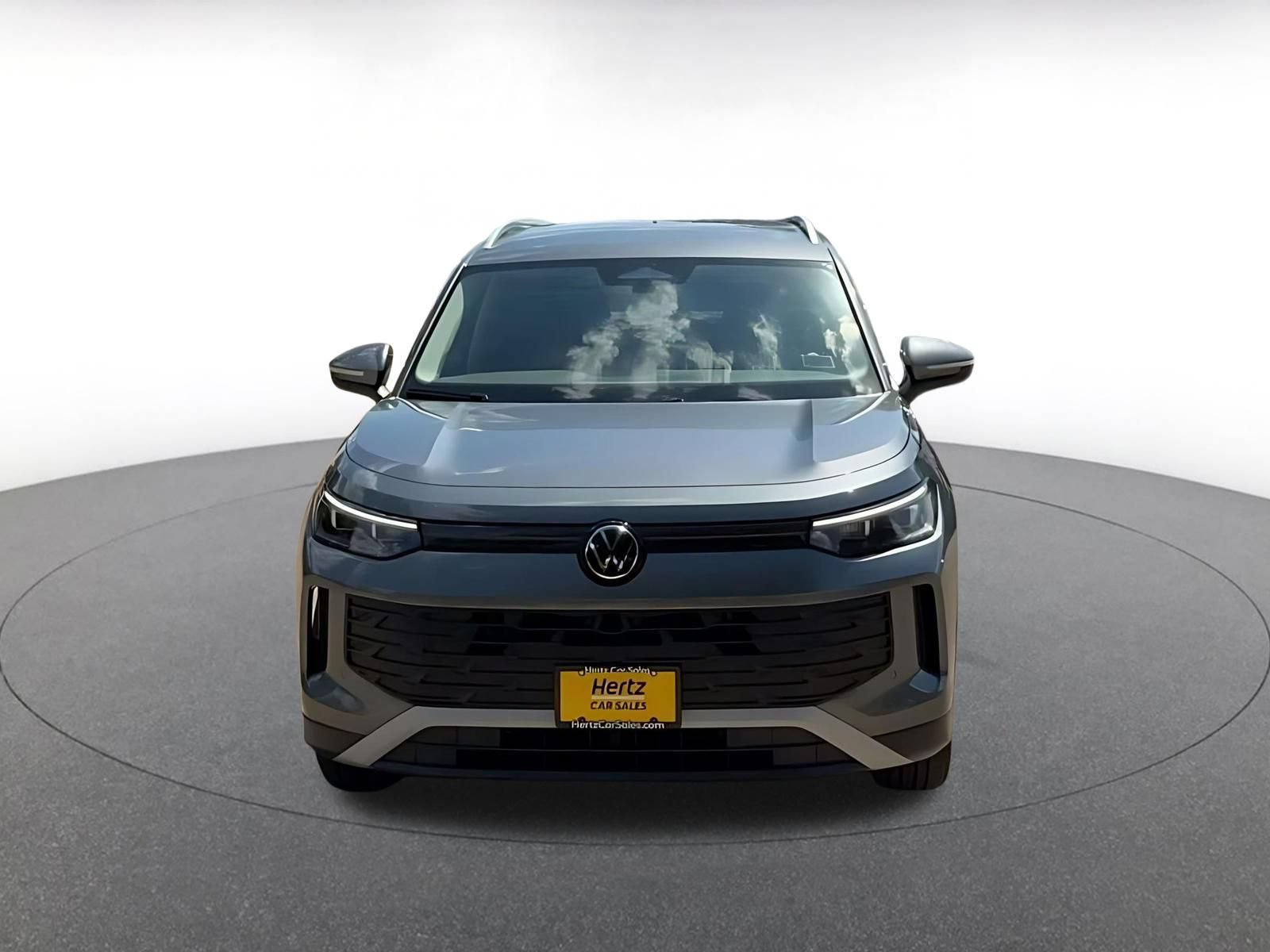 Used 2026 Volkswagen Tiguan SE AWD/4WD image 4