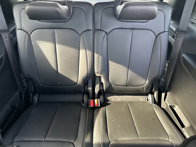 Used 2025 Jeep Grand Cherokee L Limited w/ Black Appearance Package image 25