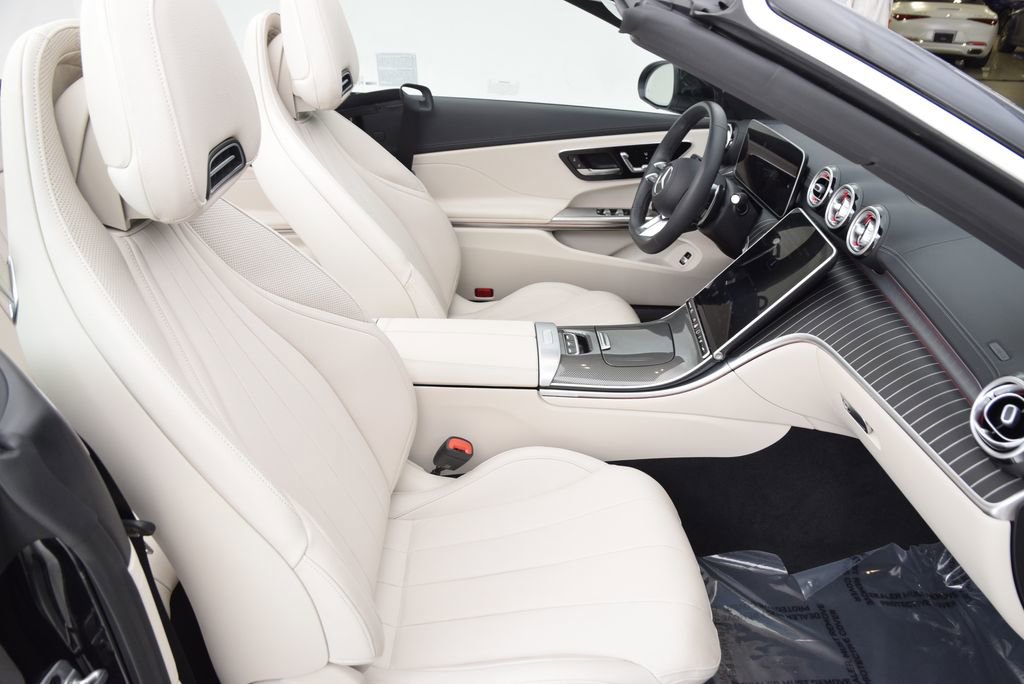 Used 2025 Mercedes-Benz CLE 53 AMG 4MATIC Cabriolet image 16