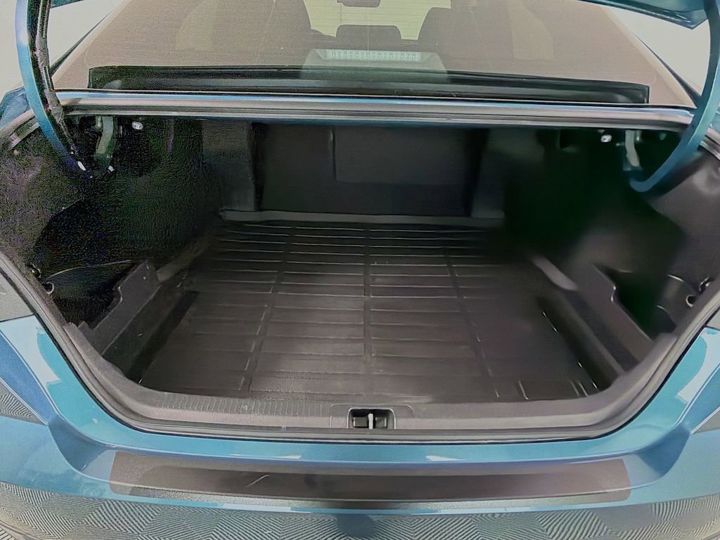 Used 2025 Toyota Camry LE FWD image 28