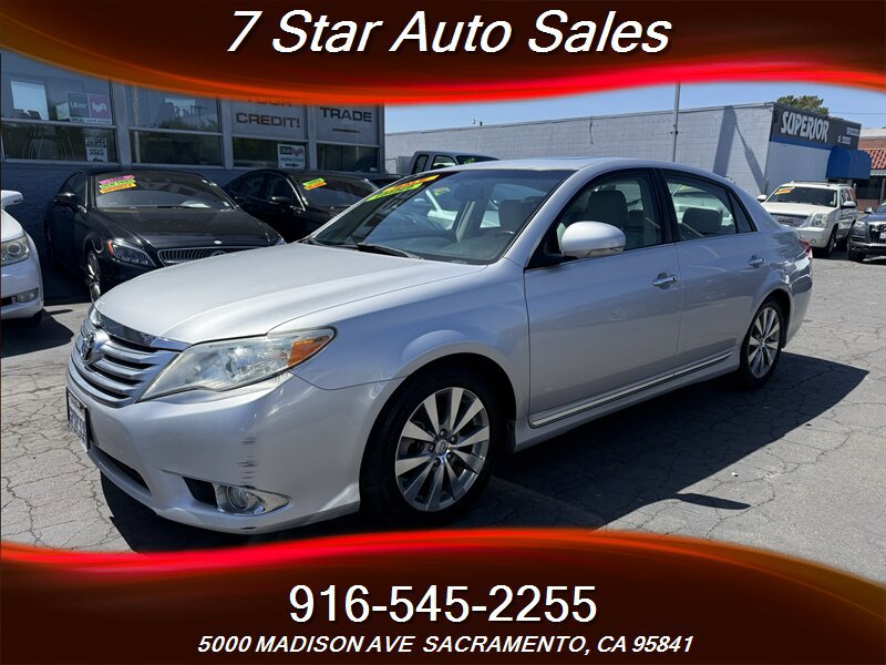 Used 2011 Toyota Avalon Limited FWD image 3