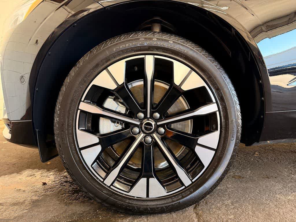 Used 2026 Volvo XC60 T8 Plus w/ Climate Package AWD/4WD image 8
