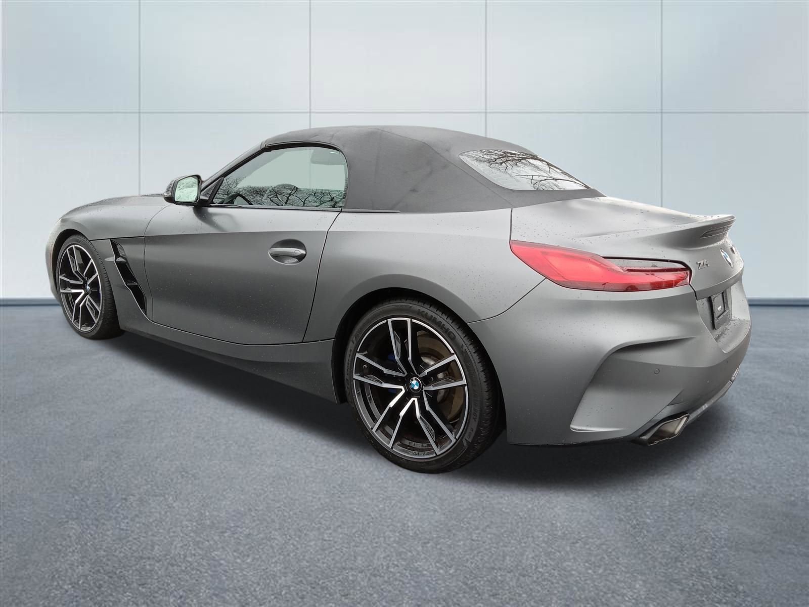 Used 2022 BMW Z4 M40i w/ Driving Assistance Package image 5