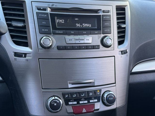 Used 2013 Subaru Outback 2.5i Premium AWD/4WD image 18