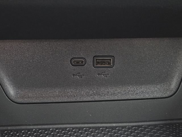 New 2026 Chevrolet Equinox LT w/ Safety and Technology Package AWD/4WD image 8