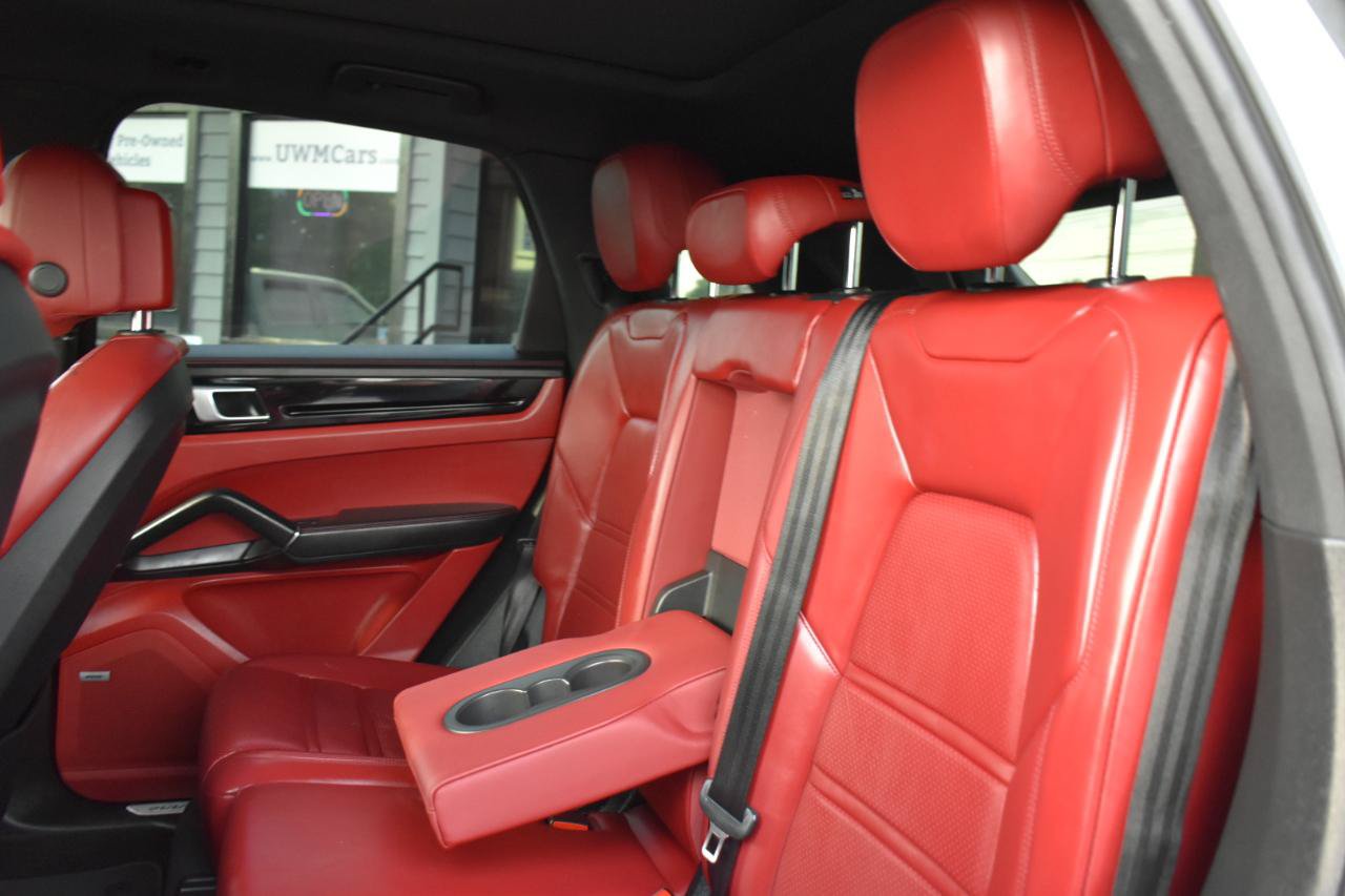 Used 2019 Porsche Cayenne AWD/4WD image 27