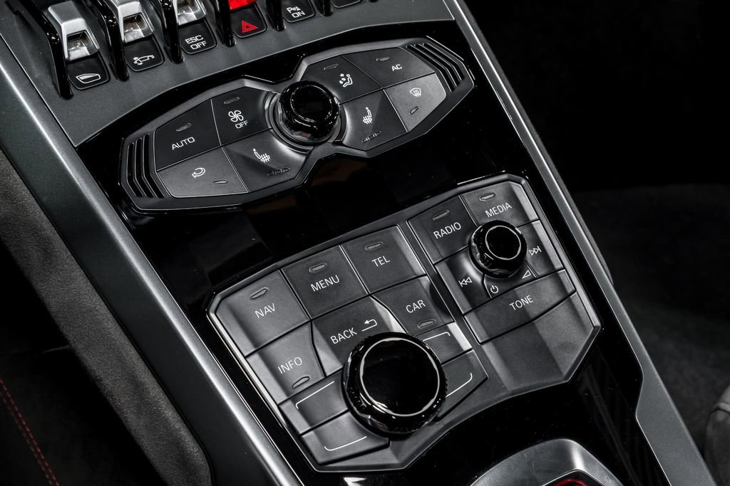 Used 2015 Lamborghini Huracan LP 610-4 image 26