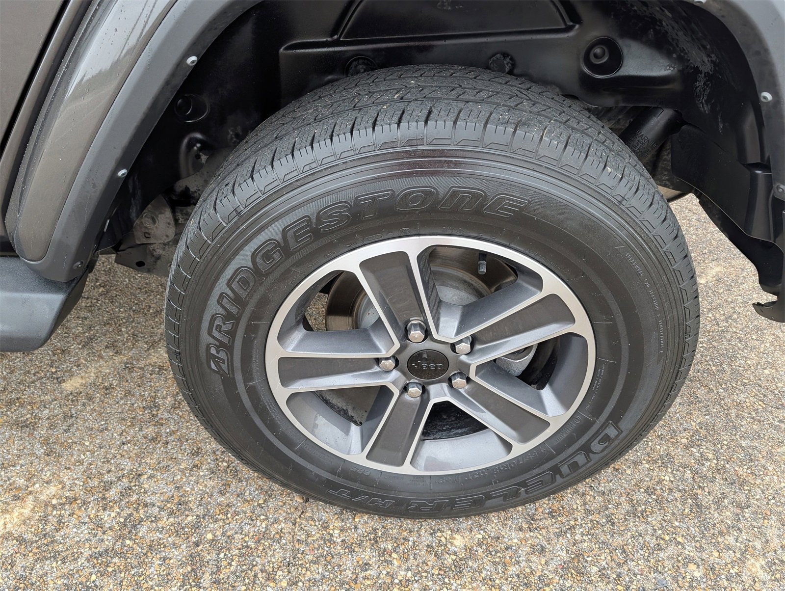 Used 2023 Jeep Wrangler Sahara w/ Cold Weather Group image 30