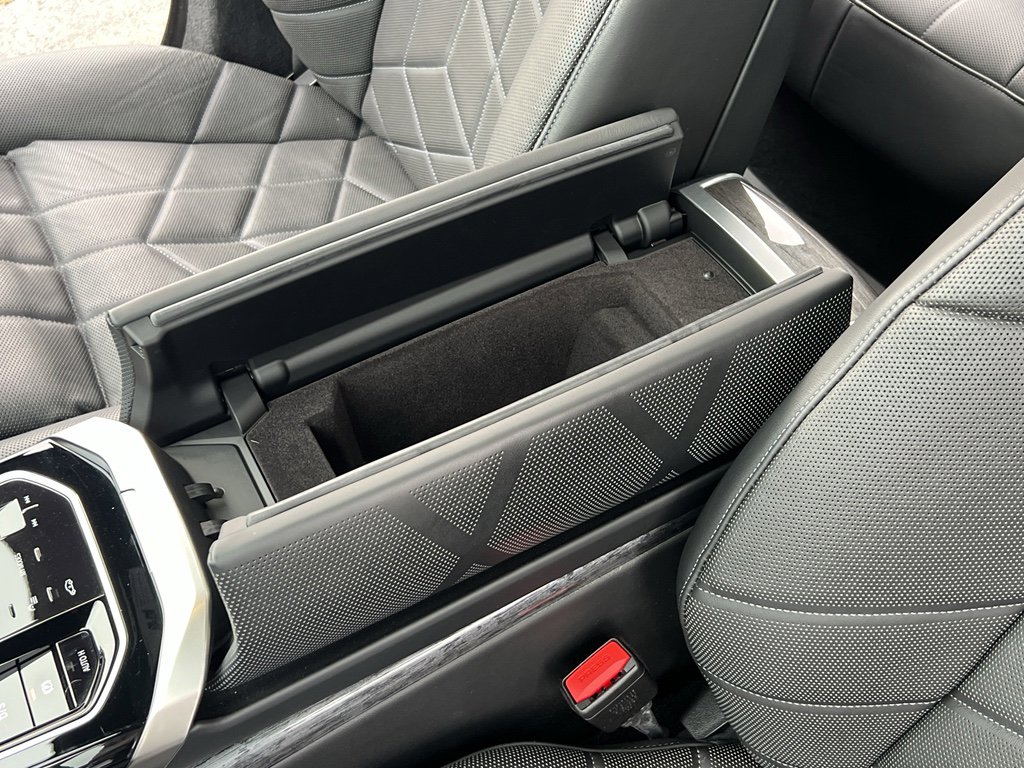 Used 2023 BMW 760i xDrive image 18