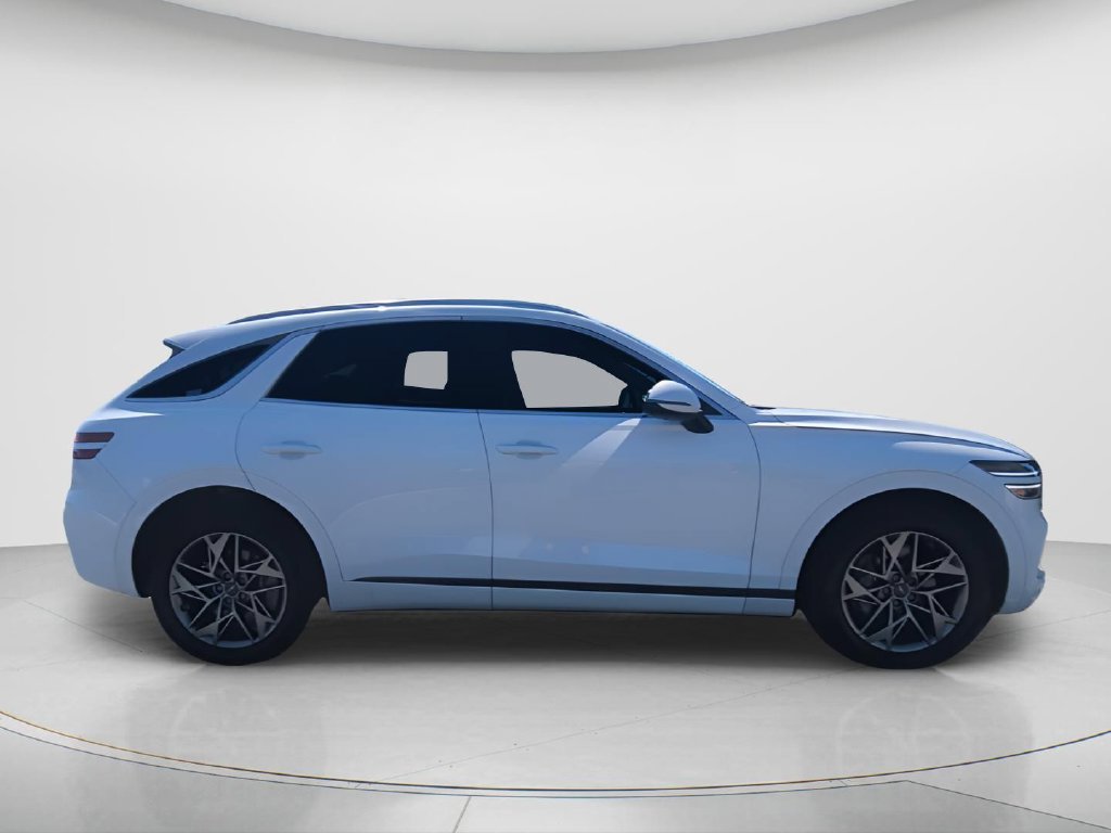 Used 2024 Genesis GV70 2.5T AWD/4WD image 4