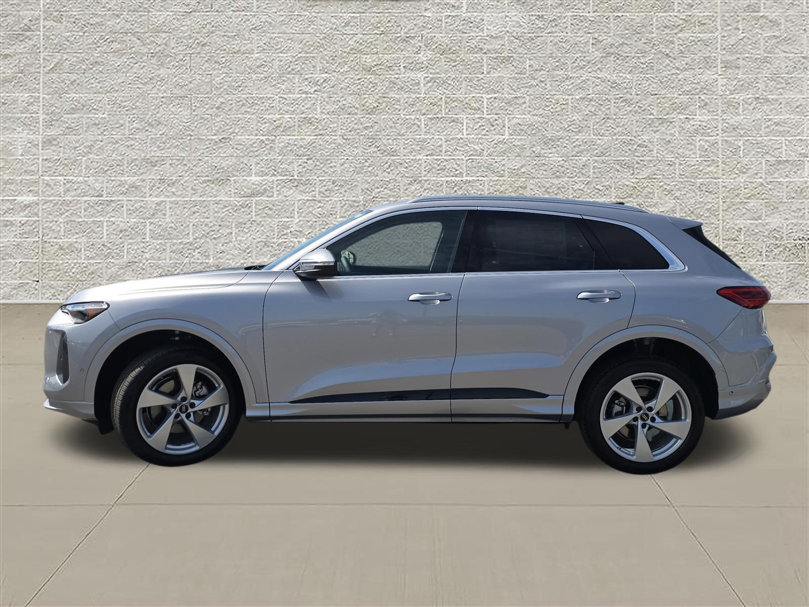 New 2026 Audi Q5 Premium Plus AWD/4WD image 4