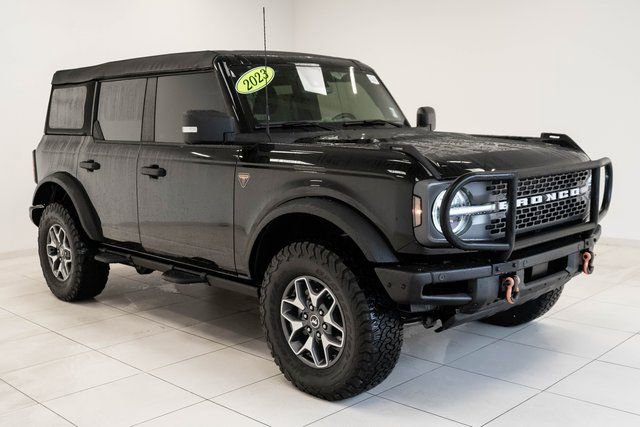 Used 2023 Ford Bronco Badlands image 9