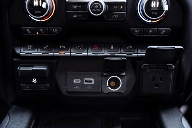 Used 2020 Chevrolet Silverado 3500 LTZ w/ LTZ Plus Package image 26