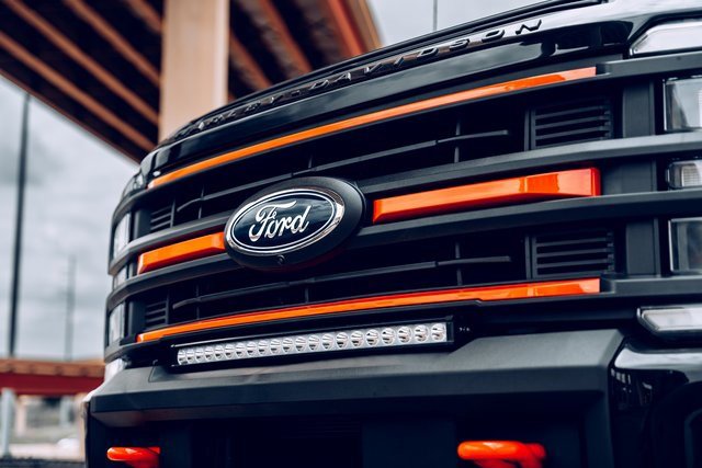 New 2026 Ford F250 Lariat w/ Black Appearance Package image 16