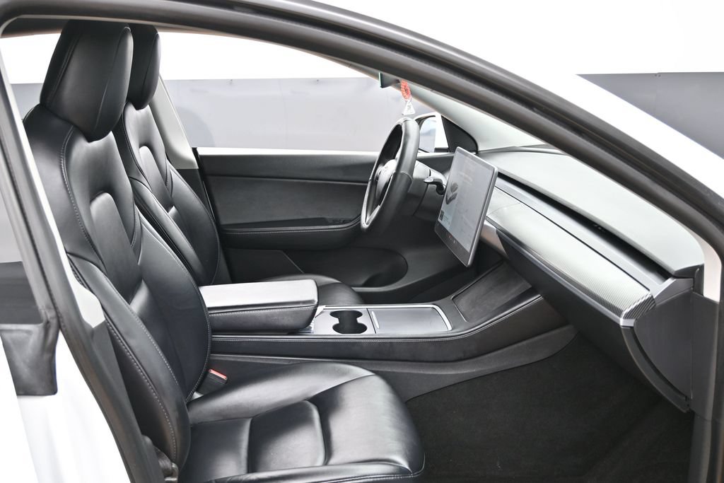 Used 2021 Tesla Model Y Long Range AWD/4WD image 39