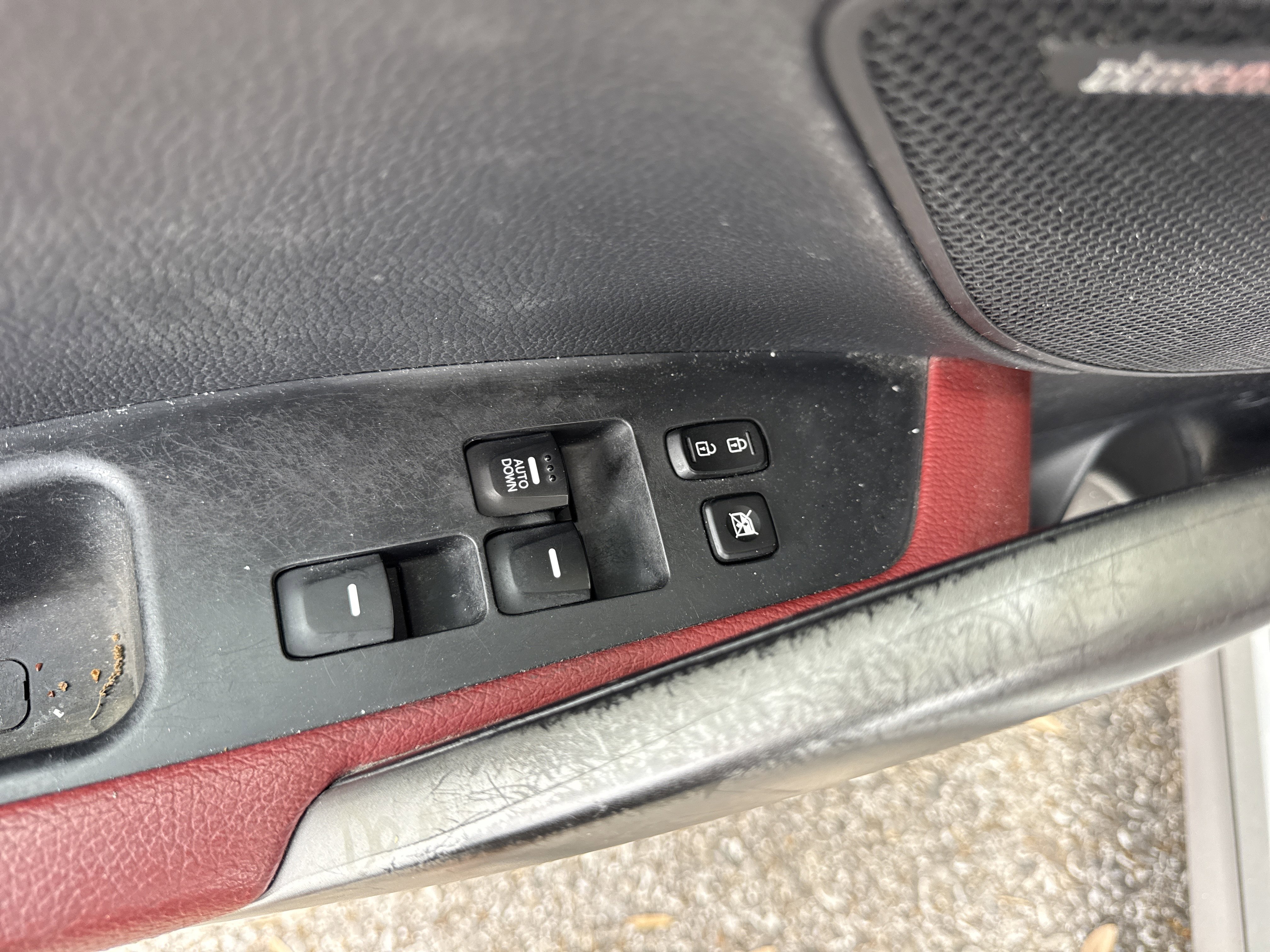 Used 2014 Hyundai Veloster Turbo R-Spec FWD image 25