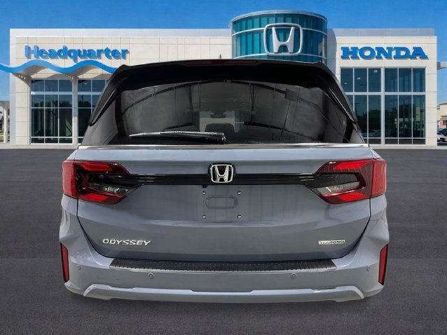 New 2027 Honda Odyssey Touring image 4