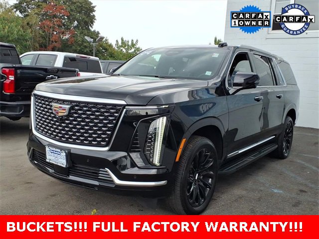 Used 2025 Cadillac Escalade ESV Premium Luxury image 3