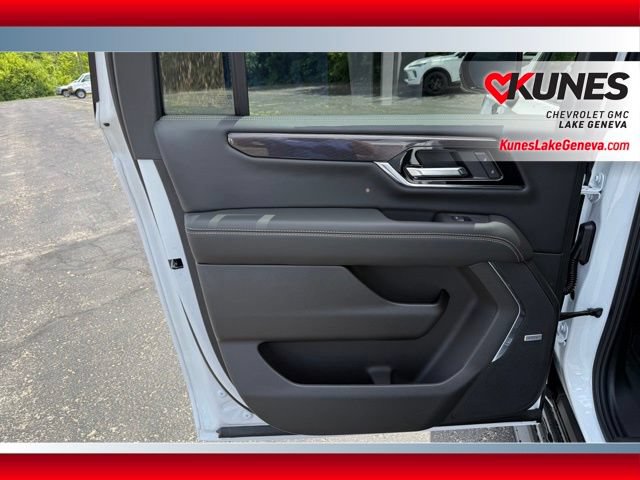 New 2026 GMC Yukon XL Elevation w/ Elevation Premium Package AWD/4WD image 18