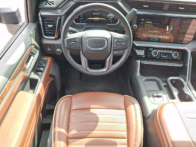 Used 2026 GMC Sierra 2500 Denali Ultimate AWD/4WD image 3