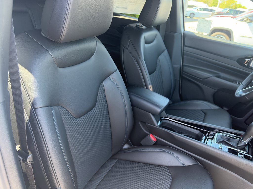 New 2026 Jeep Compass Latitude AWD/4WD image 26