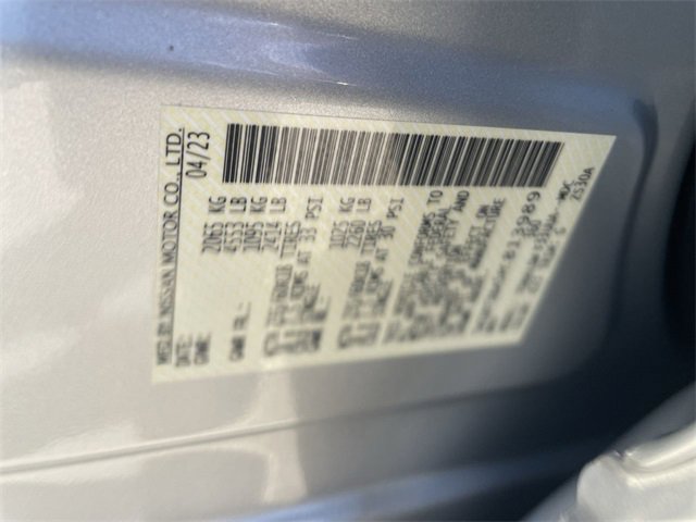 Used 2023 Nissan Rogue SV image 32