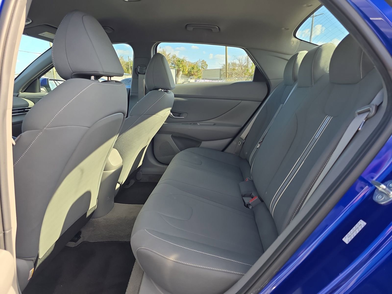 Used 2023 Hyundai Elantra SEL w/ Convenience Package image 13