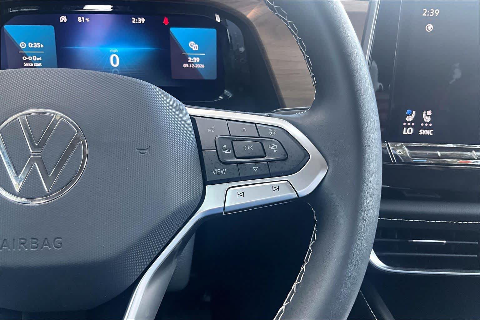 Used 2024 Volkswagen Atlas SE FWD image 25