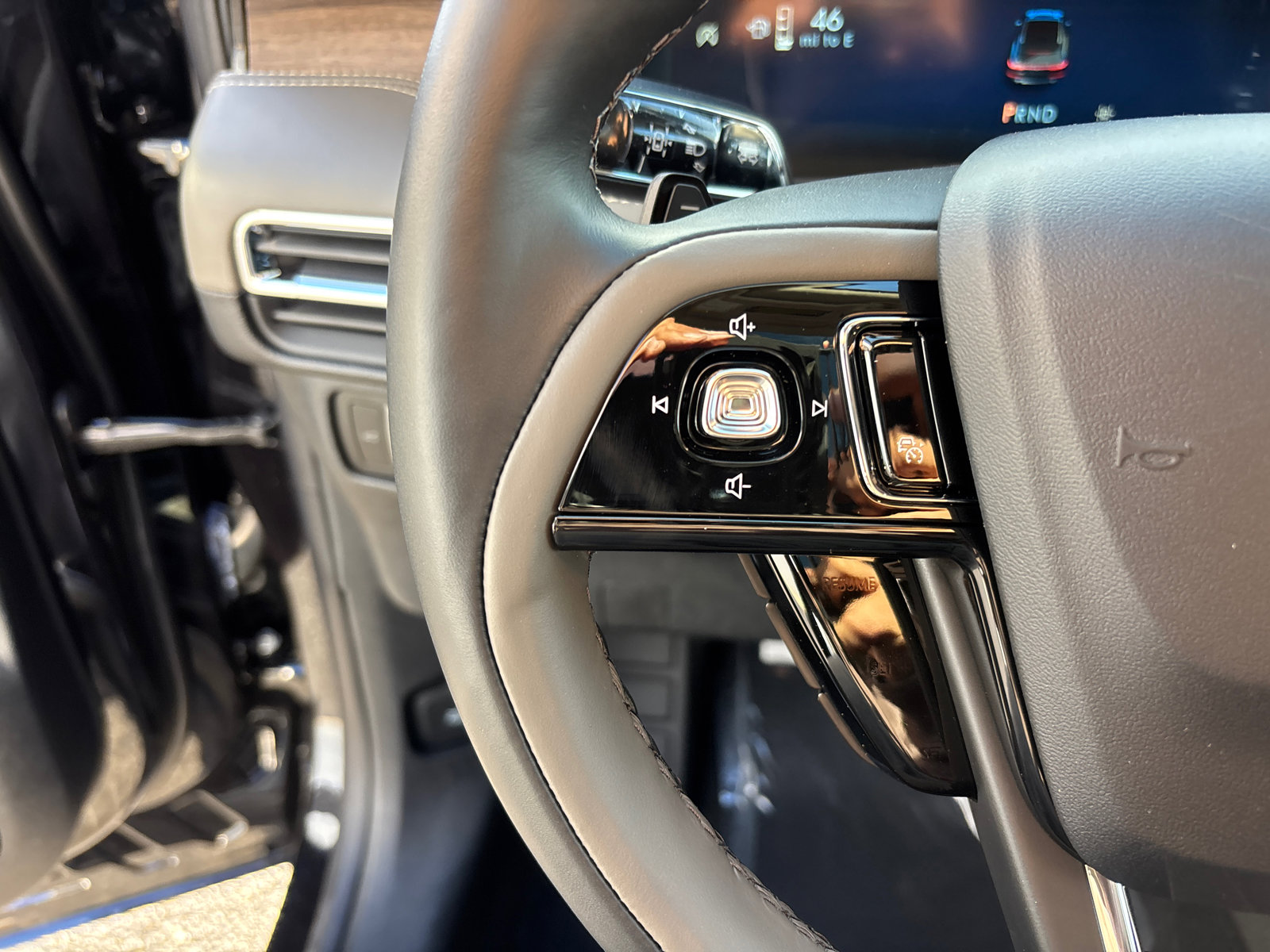 New 2026 Lincoln Corsair Reserve image 17