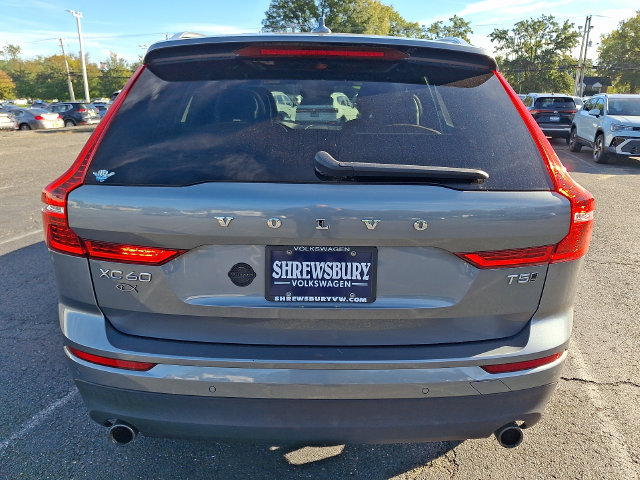Used 2018 Volvo XC60 T5 Momentum w/ Convenience Package AWD/4WD image 5